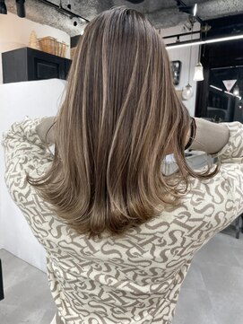 キラ 渋谷(KILLA) ハイライトカラー/ブリーチダブルカラー/白髪ぼかしハイライト