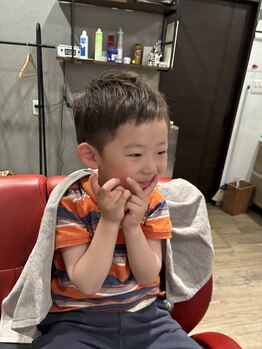 カットスタジオワン(Cut studio 1)の写真/【キッズカットOK！】親子でのご来店も大歓迎！周りを気にせず過ごせる2席だけの貸切空間