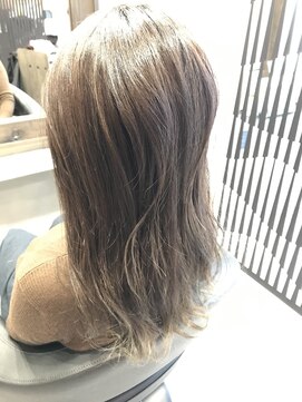 エテルノ ルーチェ ドゥエ(eterno luce due) ミルクベージュ(矢巾)