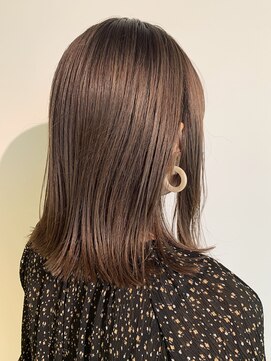 イズ(iss) #ブリーチカラー #ベージュピンク