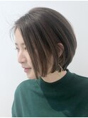 程よい軽さのナチュラルショートボブ