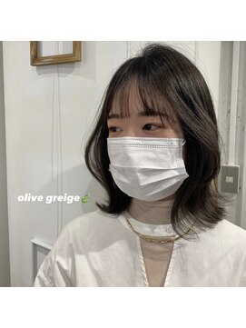 ヴィータ シロカネ サルト(vi-ta sirokane.salto) ミディアム×オリーブベージュ×20代30代