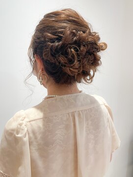 マイラ 銀座(myla) 後れ毛三つ編み込みシニヨン結婚式二次会ヘアアレンジアップ☆