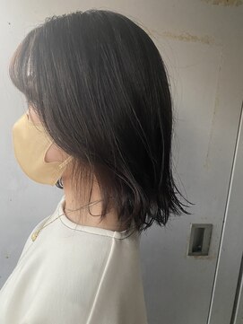 インス(ensue) 20代30代大人可愛い艶感グレージュイヤリングカラー外ハネ