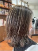 ハイライト×外ハネミディアム