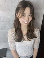 アミダ(AmiDA)&nbsp;耳かけ可愛いミディアムレイヤー