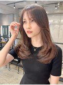 グレージュとレイヤーカットで柔らかい質感に