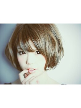 平日限定クーポン多数！隠れ家的空間×実力派スタイリストの高い技術でずっと通える行きつけサロンに