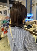 切りっぱなし外はねボブ