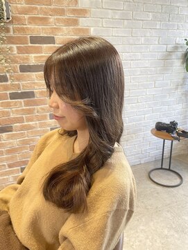 スペックホルダー(Spec Holder) 大人可愛い 20代30代 髪質改善 オリーブベージュ 韓国風