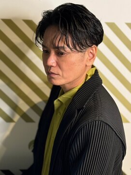 バーバーバー アカバネ(BARBER-BAR AKABANE) シャープで知的な大人のリバースパーマセンターパート#1