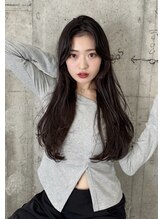 ウキ 豊川(uki) 韓国ヘア　ナチュラル　レイヤーカット　透明感グレージュ 豊川