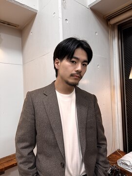 スタジオフォーエイチ(STUDIO 4H) 大人の色気あふれるセンターパート