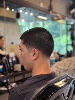 ビンゴ(BINGO)&nbsp;2164黒髪刈り上げスキンフェードスパイキーベリーショートボウズ