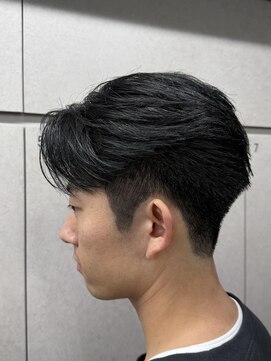 ニコ トウキョウ ロジック(nico TOKYO Logic) メンズセンターパートニュアンスパーマフェザーパーマ