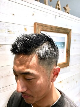 ヘアーアンドリラクゼーション ナスカ(Hair&Relaxation NazcA) 七三パートショート