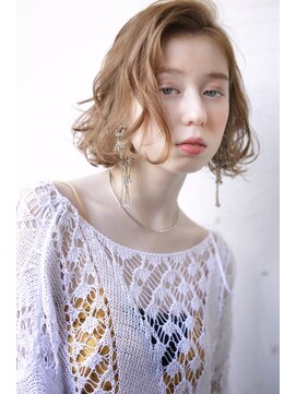 ロロ(ro-ro) plumyデザインカラーx無造作カールxボブディーx丸みショート