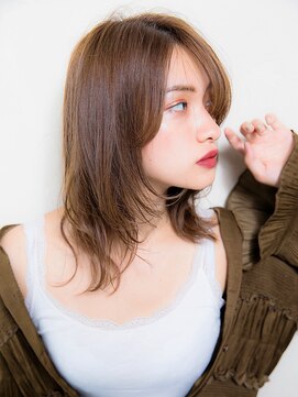 ヘアリゾート粋 ドゥオ 新宿南口店(dua) ミディアムレイヤー/外ハネ/ワンカール/ウルフ/透け感カラー
