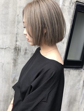 ジジ プラス デザイン(GIGI＋design) blonde bob