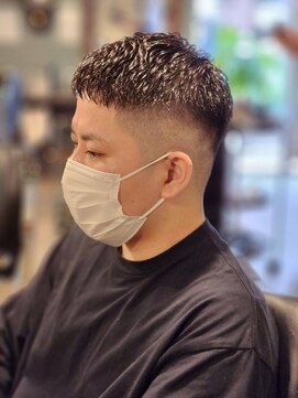 ワンワンオー バーバーショップ 長浜店(@110 BARBER SHOP) フェード