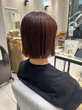 ネオリーブギンザ 銀座店(Neolive GINZA) ぱつっとボブ 艶々レッド 【銀座】福田