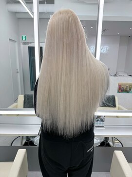 テイス 新宿(TACE) ブロンドホワイト[メルティカラー/フェミニンロング/新宿]