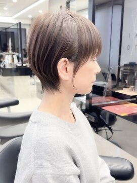 ハルキミナト ジャパン トウキョウ(HARUKI MINATO japan TOKYO) 20代30代40代50代/丸みショート/クビレ/前髪あり/表参道