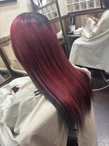 ディー エメ(D-aimer-)&nbsp;黒×赤でデザインカラーに合わせてエクステ