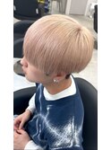 メンズホワイトブロンドカラー