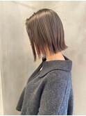 切りっぱなしボブ×外ハネスタイル