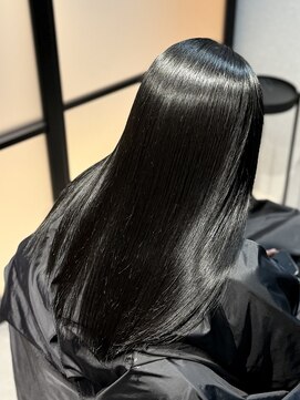 ルナス 福岡天神(LUNAS) 大人気!透明感カラーブルーブラック!