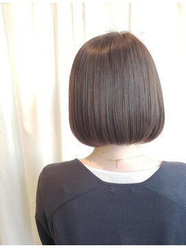 トリル(Trill) 髪質改善ツヤボブ【関内】