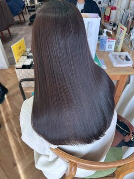 メルク ユニ(merc.uni) ツヤ髪スタイル/サラ艶ストレート/ロングヘア/髪質改善/大人女子