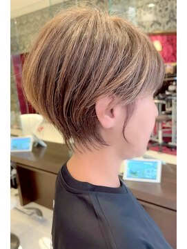アース 大曽根店(HAIR&MAKE EARTH) earthショートレイヤーボブミルクティー丸みショートボブ
