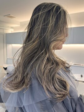 ノラ ウメダ(NORA UMEDA) コントラストハイライト地毛ハイライトインナーハイライト