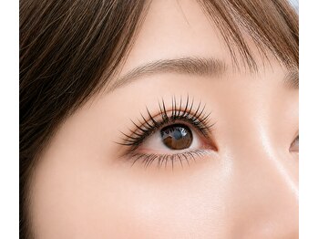 ヒール スパジオ(HEAL SPAZIO)の写真/話題のLEDマツエク♪圧倒的な持続力で理想の美しい目元へ