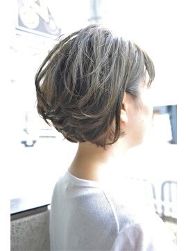 ルーナヘアー(LUNA hair) 『京都ルーナ』耳かけ上品ボブ【草木真一郎】オリーブグレージュ