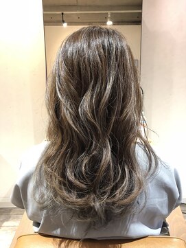 サスペンダーノート 荻窪(Suspender Note) ダブルカラー★グレージュフェザーロング