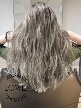 ルーヴェ(LOWE) 外国人風バレイヤージュとホワイトベージュのロングstyle