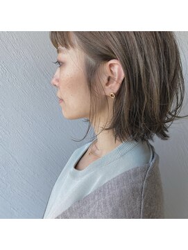 ドゥフト(duft.) くすみベージュとボブ
