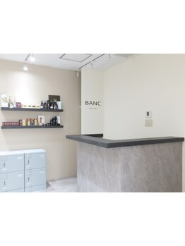 忙しい方にもオススメ♪22時まで営業してるのでお仕事帰りにも通いやすい☆気軽に通えるのが嬉しいサロン！