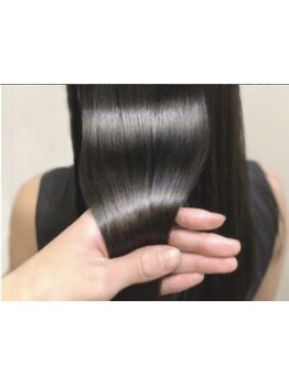 ダメージヘアでお悩みの方にオススメ！髪の状態を見極め、あなたに合ったヘアケアをご提案します◎