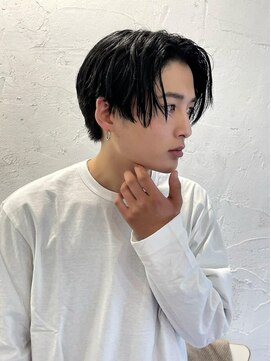 フィフスパーク(fifth PARK) センターパートニュアンスフェザーシャドウマッシュ20代波巻き