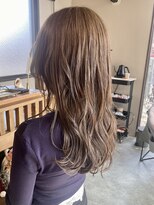 メロー(Mellow)&nbsp;軽やかに動く、大人の抜け感ロング