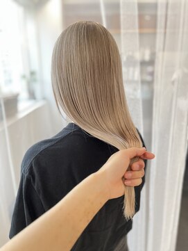 カラ ヘアーサロン(Kala Hair Salon) ホワイトベージュ/ミルクティーベージュ/
