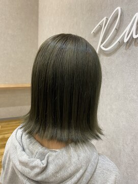 ラリス(Ralis) 濃いオリーブカラー