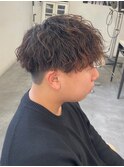 緩め波巻きパーマ　刈り上げマッシュ　