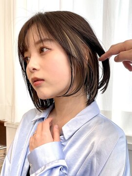 イル 大阪淀屋橋(i'll) 20代30代大人可愛い★小顔ボブ丸みショートインナーカラー