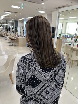 ケンジ 平塚ラスカ店(KENJE) 白髪手術/脱白髪染め/白髪ぼかし/ハイライト/バレイヤージュ