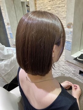 ヴィサージュプラス(VISAGE plus) 360度美シルエット！ツヤ感で魅せる大人の上品ボブ